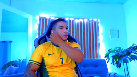 Snapshot of esteban_de_louise chatting on 27, 5, 2026 ESTEBAN online show from 27, 5, 2026