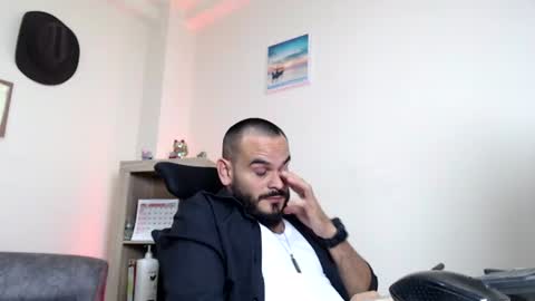 Esteban Fernandez online show from 25, 6, 2026