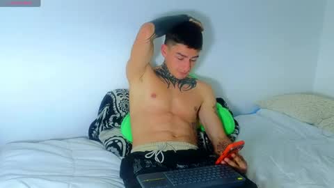 Esteban independent model online show from 20, 5, 2026