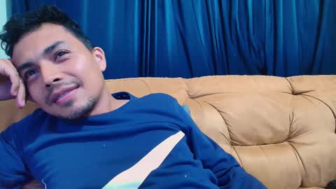 Snapshot of estebancot0314 chatting on 23, 12, 2025 Esteban online show from 23, 12, 2025