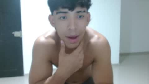 Snapshot of estebantamara chatting on 12, 9, 2025 Esteban Hotman online show from 12, 9, 2025