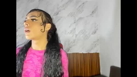 Snapshot of estefani_robles chatting on 9, 6, 2026 estefani robles online show from 9, 6, 2026