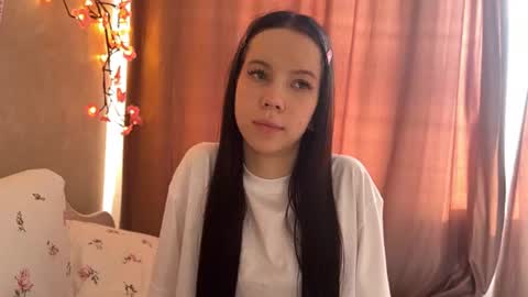 Snapshot of estellezdebski chatting on 4, 7, 2026 estellezdebski online show from 4, 7, 2026