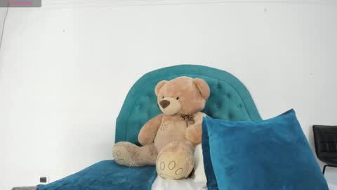 Estephany online show from 2, 12, 2025