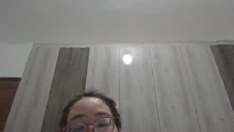 esteralcantara online show from 18, 4, 2026
