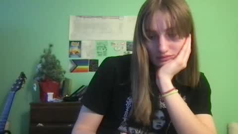 Esther Grey online show from 27, 1, 2025