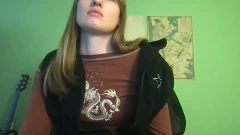 Esther Grey online show from 20, 2, 2025