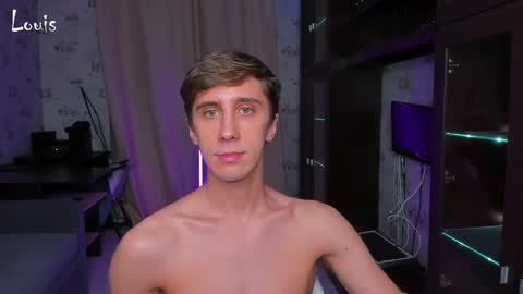 Snapshot of esthetics_boys chatting on 4, 12, 2024 LOUIS online show from 4, 12, 2024