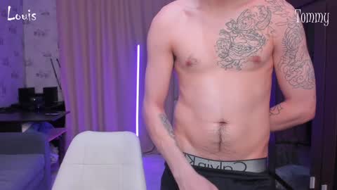 Snapshot of esthetics_boys chatting on 16, 12, 2024 LOUIS online show from 16, 12, 2024