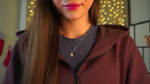 Snapshot of estrellabecnel chatting on 18, 12, 2025 Anna online show from 18, 12, 2025