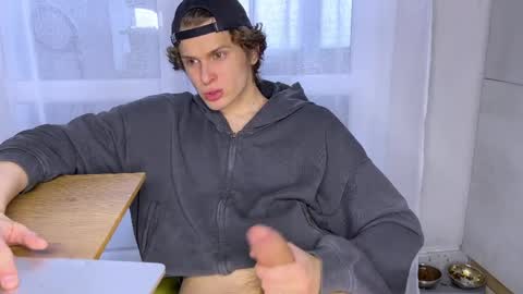 Alex online show from 9, 4, 2026