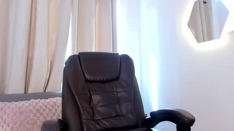 Snapshot of etham_wolf1 chatting on 18, 4, 2026 etham_wolf1 online show from 18, 4, 2026