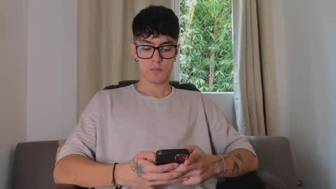 Snapshot of etham_wolf1 chatting on 22, 4, 2026 etham_wolf1 online show from 22, 4, 2026