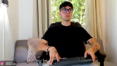 Snapshot of etham_wolf1 chatting on 25, 4, 2026 etham_wolf1 online show from 25, 4, 2026