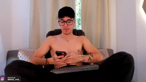 Snapshot of etham_wolf1 chatting on 29, 4, 2026 etham_wolf1 online show from 29, 4, 2026