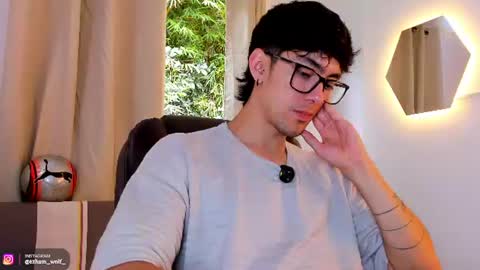 etham_wolf1 online show from 16, 7, 2026