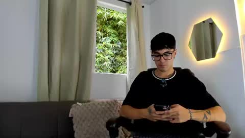 etham_wolf1 online show from 1, 8, 2026