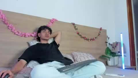 Ethan Bigdick Latino  online show from 29, 7, 2026