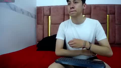 Snapshot of ethan_grayy chatting on 25, 6, 2026 NATE online show from 25, 6, 2026
