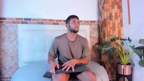 Snapshot of ethan_helmut chatting on 7, 1, 2025 ethan helmut online show from 7, 1, 2025
