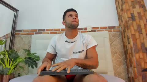 Snapshot of ethan_helmut chatting on 20, 1, 2025 ethan helmut online show from 20, 1, 2025