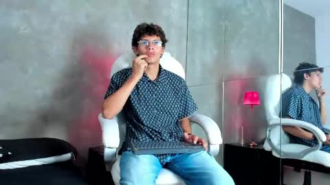 Snapshot of ethan_todd chatting on 19, 5, 2026 ethan_todd online show from 19, 5, 2026