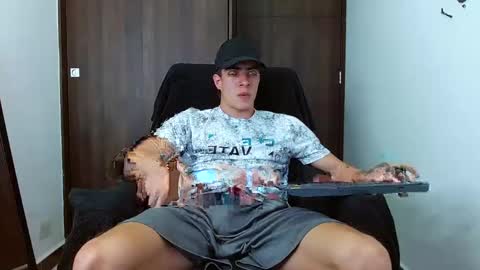 ethangreey1 online show from 6, 1, 2025