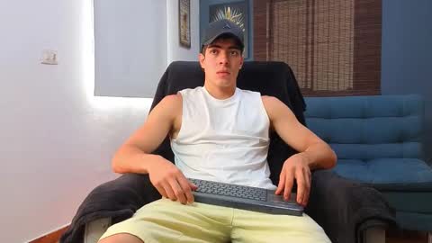 Snapshot of ethangreey1 chatting on 27, 4, 2026 ethangreey1 online show from 27, 4, 2026