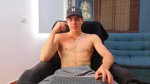 Snapshot of ethangreey1 chatting on 5, 5, 2026 ethangreey1 online show from 5, 5, 2026