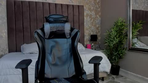 ethanlowell online show from 9, 11, 2025