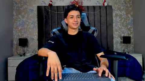 ethanlowell online show from 17, 12, 2025