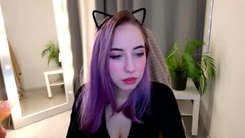 Snapshot of etherealechoes chatting on 14, 11, 2025 Isabelle online show from 14, 11, 2025