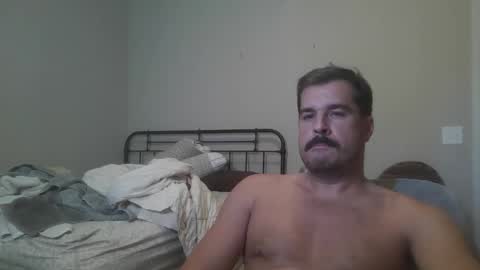 Snapshot of etim33 chatting on 8, 10, 2025 etim33 online show from 8, 10, 2025