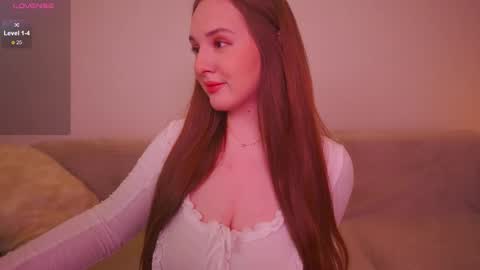 Snapshot of ettennayt chatting on 22, 10, 2025 Hello I am AliseNext stream - 1700 GTM1 online show from 22, 10, 2025