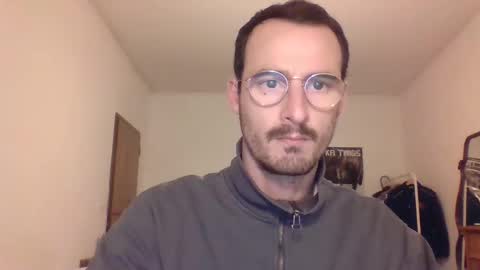 Snapshot of europe_bang chatting on 17, 11, 2025 Andrea online show from 17, 11, 2025