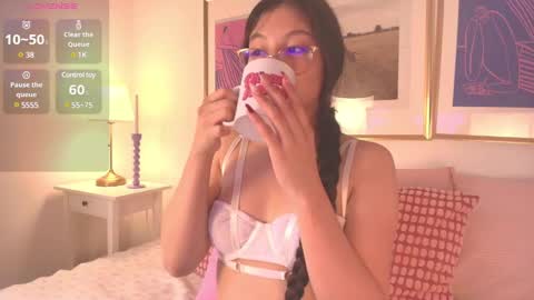 Snapshot of eva_depp chatting on 4, 3, 2025 Evaa Depp online show from 4, 3, 2025