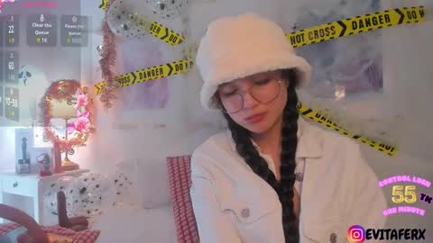 Snapshot of eva_depp chatting on 28, 10, 2025 Evaa Depp online show from 28, 10, 2025