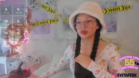 Snapshot of eva_depp chatting on 28, 10, 2025 Evaa Depp online show from 28, 10, 2025