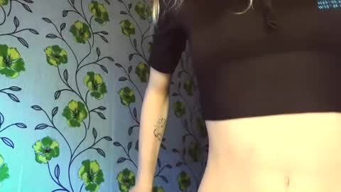 Snapshot of eva_eyre chatting on 22, 5, 2026 Evvie online show from 22, 5, 2026