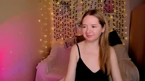 Snapshot of eva_greys chatting on 27, 11, 2025 Eva online show from 27, 11, 2025