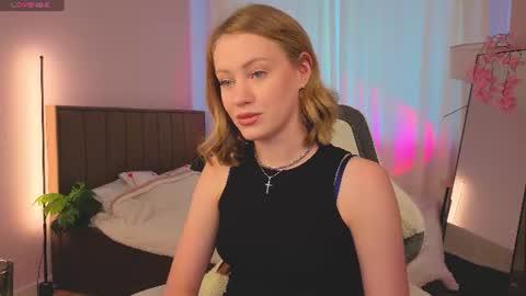 Snapshot of eva_hamilton chatting on 16, 7, 2026 eva hamilton online show from 16, 7, 2026