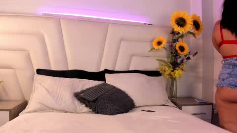 Snapshot of eva_jamees chatting on 24, 9, 2025 Eva Jamees online show from 24, 9, 2025