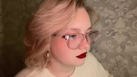 Snapshot of eva_kittenn chatting on 17, 9, 2025 eva_kittenn online show from 17, 9, 2025