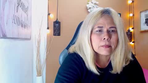 eva_love49 online show from 27, 11, 2025