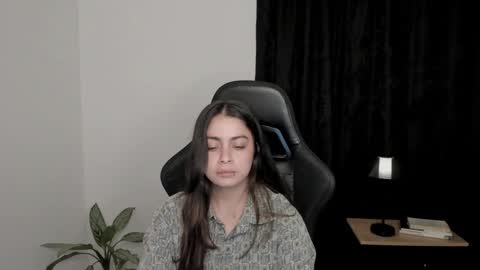 Snapshot of eva_monn chatting on 10, 1, 2025 eva_monn online show from 10, 1, 2025