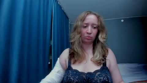 Snapshot of eva_rikchter chatting on 4, 7, 2026 Ice Goddess online show from 4, 7, 2026