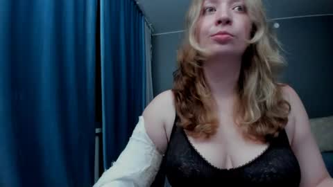 Snapshot of eva_rikchter chatting on 12, 7, 2026 Ice Goddess online show from 12, 7, 2026