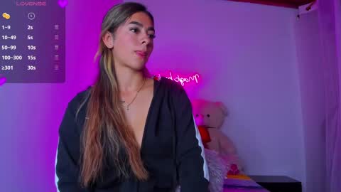 Eva Shinee online show from 8, 1, 2025