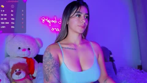 Eva Shinee online show from 7, 10, 2025