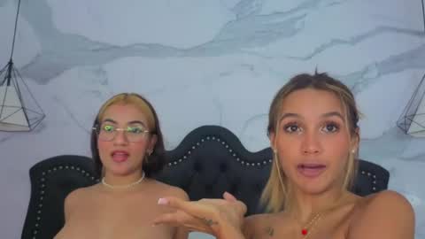 Snapshot of evaa_honey chatting on 9, 5, 2026 evaa_honey online show from 9, 5, 2026